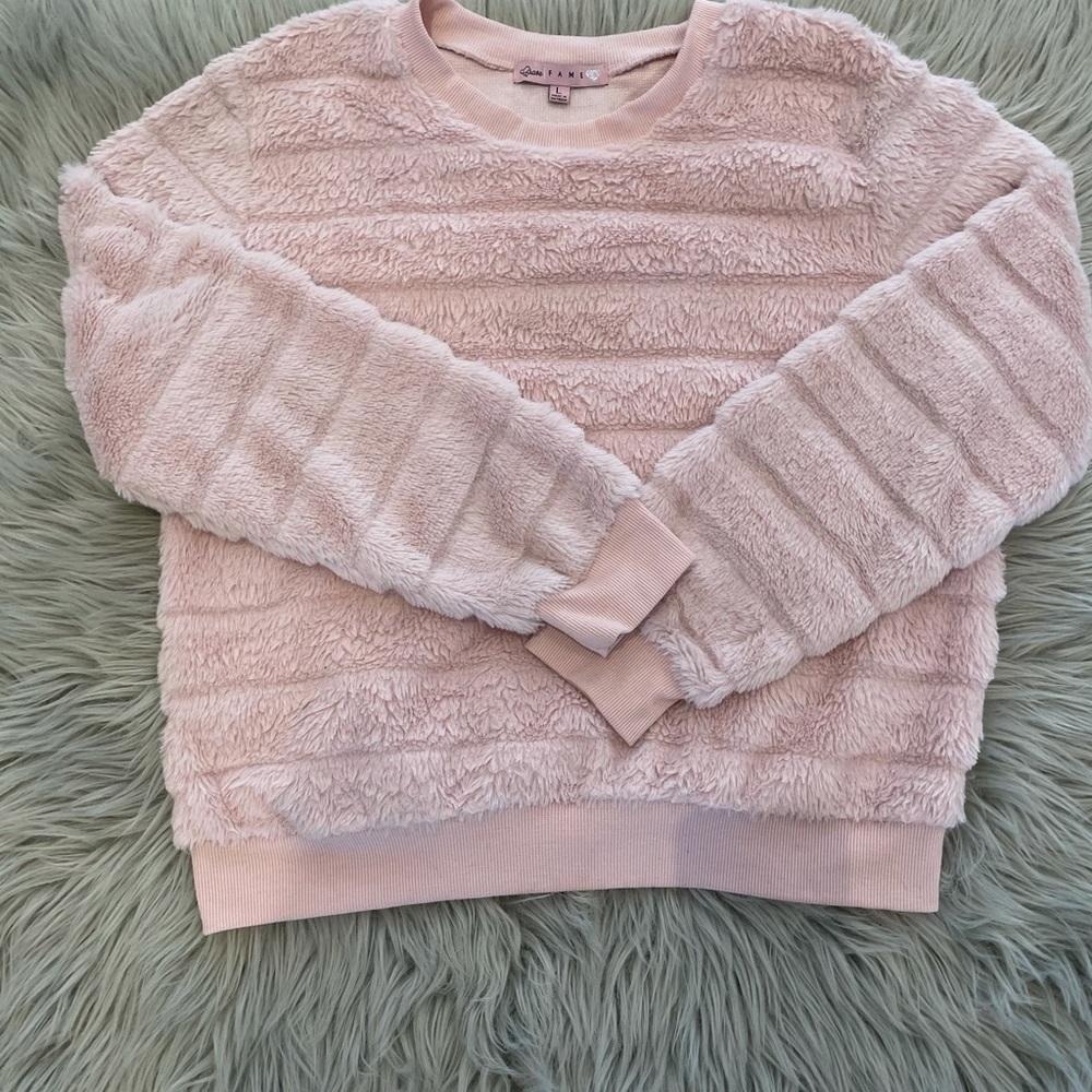 Sweater - Picture 4 of 4